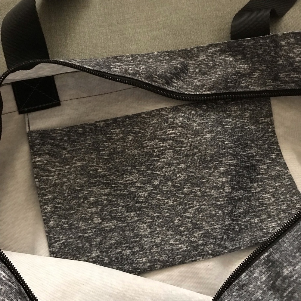 FREE PINK Victoria's Secret Grey Tote - Picture 4 of 5